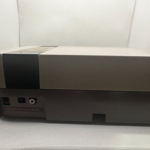 Original Nintendo NES Console-one controller NEW 72 pin installed VG - Picture 4 of 7